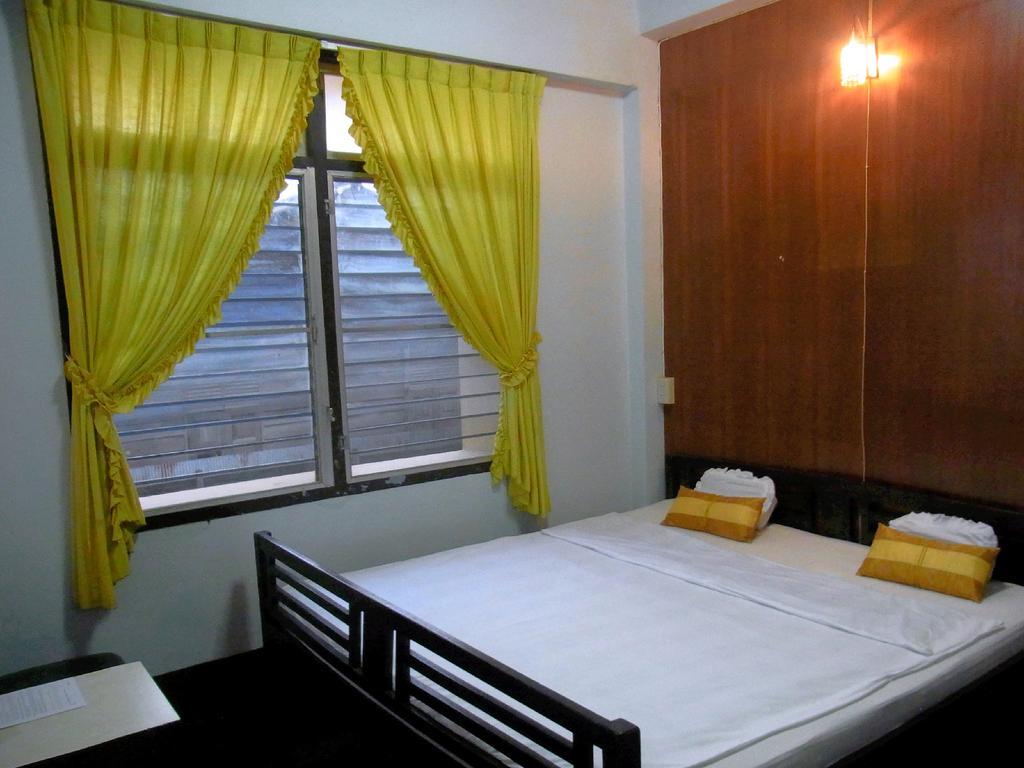 28 Rachabutr Hostel Ubon Ratchathani Habitación foto